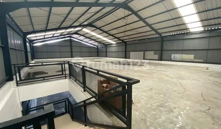 Dijual gudang 2lantai dicipondoh tangerang