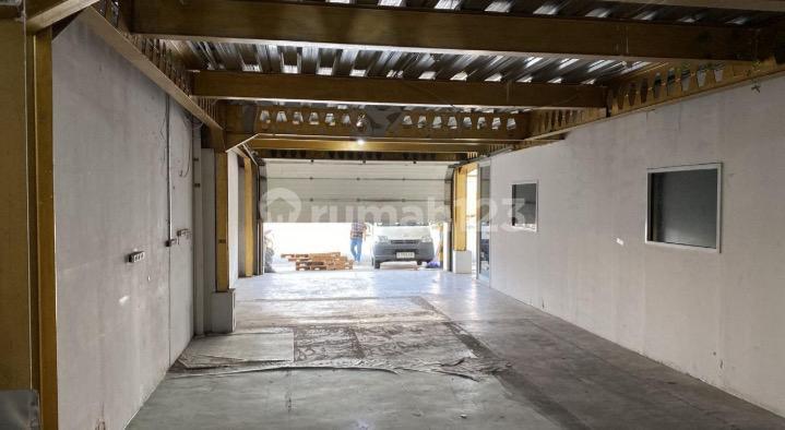 For Rent: Bizpark 3-Story Warehouse For Rent: Bizpark 3-Story Warehouse