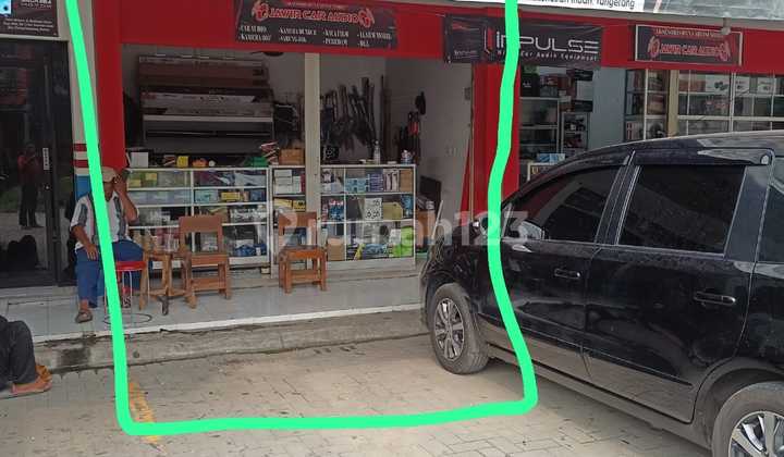 Business Space with Strategic Location in the Center of Car Parts and Accessories in Graha Raya Bintaro