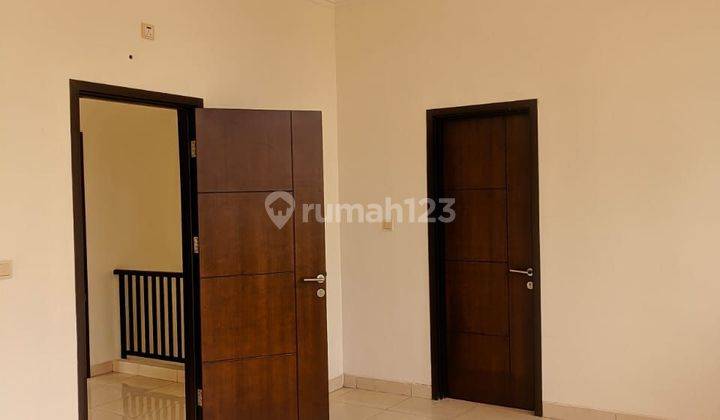 Di jual cepat rumah di hook di sentul city rumah siap huni 2