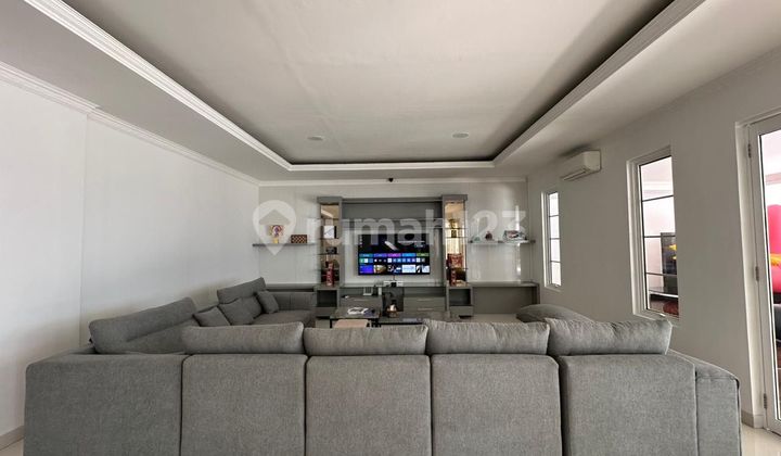 For Quick Sale, Luxurious House with Swimming Pool in Sentul City.