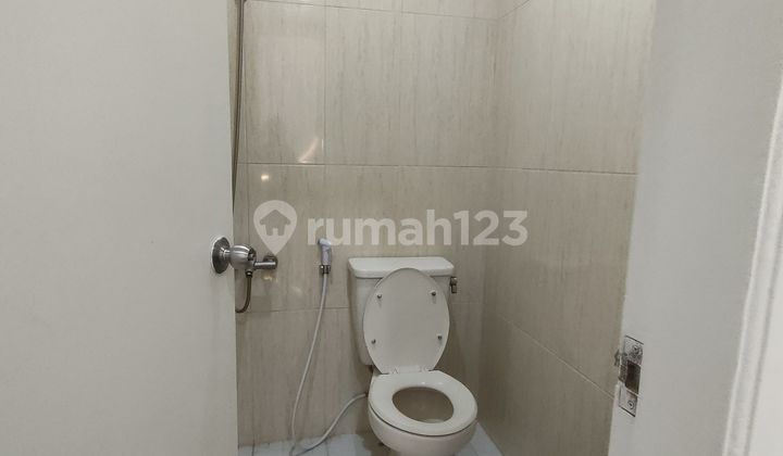 kamar mandi dijual rumah 2lt furnish sejuk