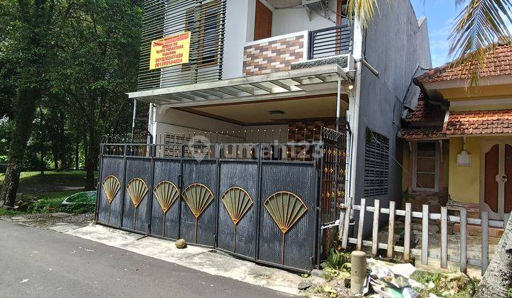 Dikontrakan Rumah Bagus 2 Lantai Semifurnished 1