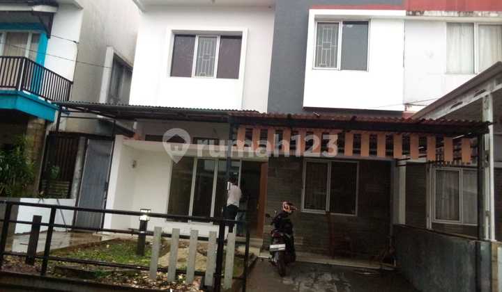 DIJUAL RUMAH 2 LANTAI BAGUS HARGA NEGO SIAP HUNI SENTUL CITY