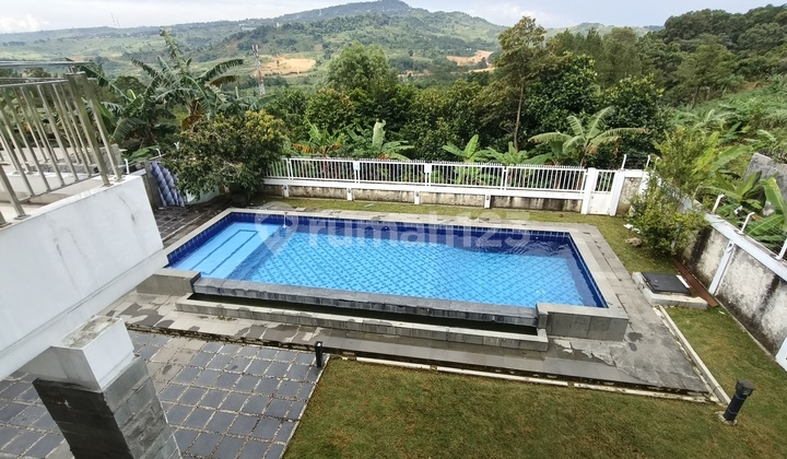 Daily Villa for Rent in Sentul City with Mountain View