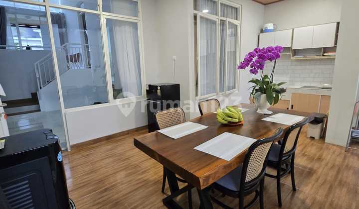 DIKONTRAKAN DISEWA RUMAH BULANAN VIEW TERBAIK FURNISH SENTUL CITY 2