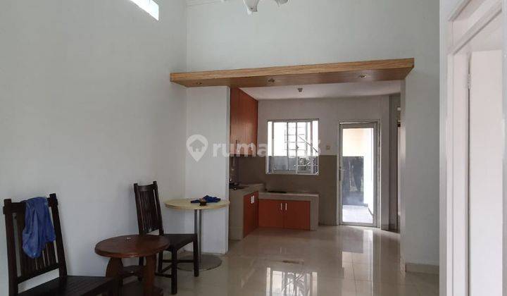 DISEWA RUMAH 2LT SEMIFURNISH SIAPHUNI NYAMAN DKET AEONMALL SSR827 1