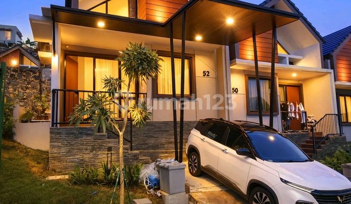 Di Jual Rumah di Sentul City Posisi Hook Siap Huni