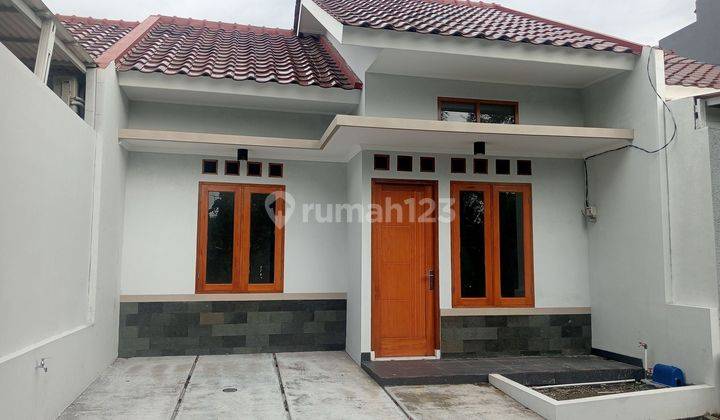 Rumah Siap Huni Dekat Jl Raya Meruyung Pancoranmas  1