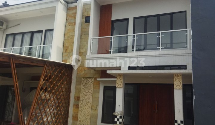 Rumah 2 Lantai Gaya Bali Di Pinggir Jalan Pengasinan Depok 2