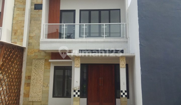 Rumah 2 Lantai Gaya Bali Di Pinggir Jalan Pengasinan Depok Rumah 2 Lantai Gaya Bali Di Pinggir Jalan Pengasinan Depok