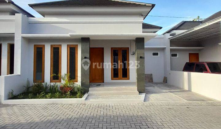Rumah Baru Cantik Modern di Sleman Dekat Jogja Bay Waterpark 1