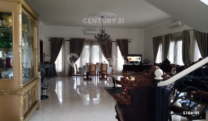 Classic House at an Attractive Price Inside Pesanggrahan Town House 2