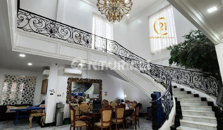 Rumah Mewah Bangunan Baru Di Parigi Ada Kolam Renang (ea)
