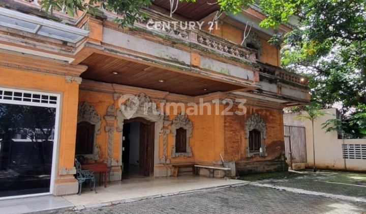 For Sale Strategic House Suitable for Padel Court in Pondok Indah