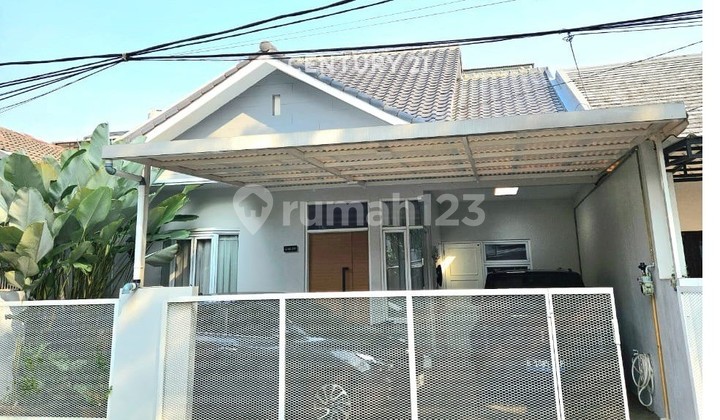 For Sale Nice Ready-to-Live-In House at an Attractive Price in Bintaro Sector 3A For Sale Nice Ready-to-Live-In House at an Attractive Price in Bintaro Sector 3A
