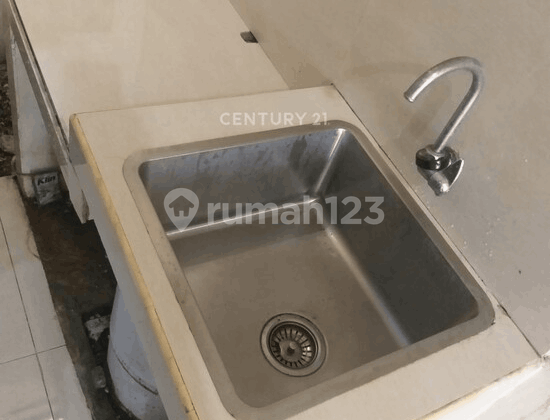 Strategic Shop House For Sale Ready to Use in Pondok Cabe Ilir