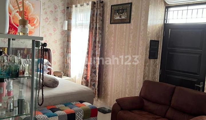 Dijual Rumah Bagus di Bulevar Hijau, Harapan Indah Bekasi 2