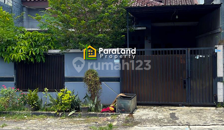 Rumah Kondisi Siap Huni (New Renovasi), Akses Mudah di Jangkau dan Row Jalan lebar 3 Mobil
