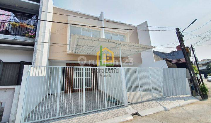 Andre Tjhia Rumah Di Green Ville Lebar Jalan 2 Mobil Jarang Ada 2