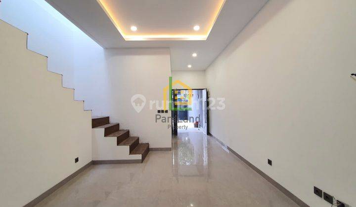 Andre Tjhia Meruya Luxurious House Design Fasad Scandinavian Uk 5x25 19