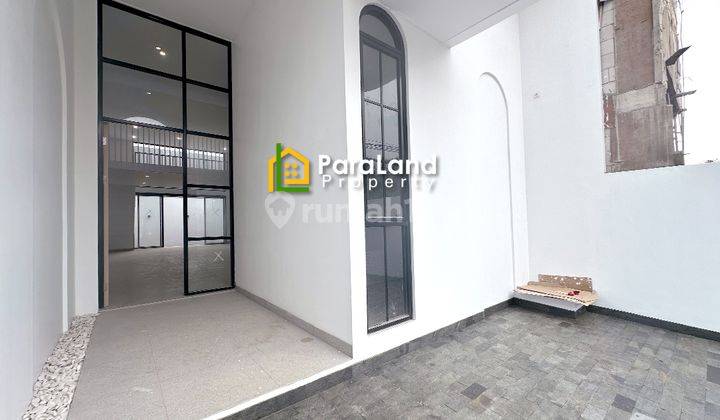 Andre Tjhia Jolgo Brand New House Lokasi Bagus Row Jalan Lebar 5 Mobil 2