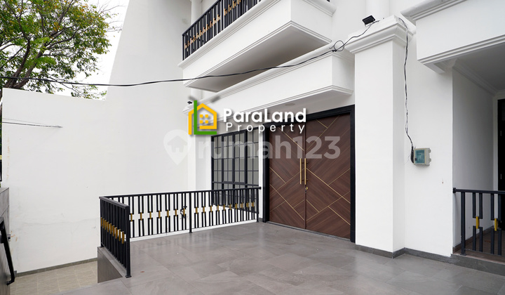 Tomang Brand New Classic Modern House, Great Location, 3-Story House. 2