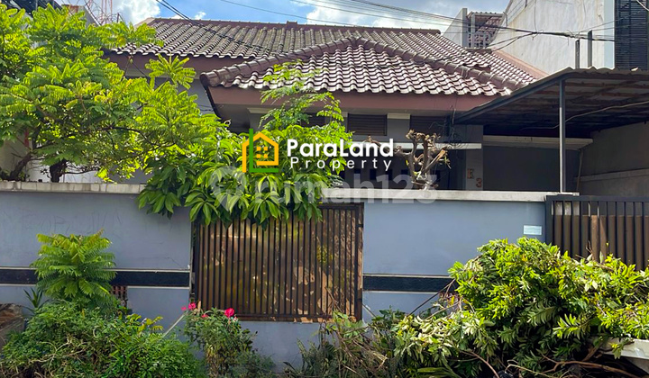 Rumah Kondisi Siap Huni (New Renovasi), Akses Mudah di Jangkau dan Row Jalan lebar 3 Mobil 2