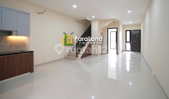 House, Pembelian dari Paraland Property 2