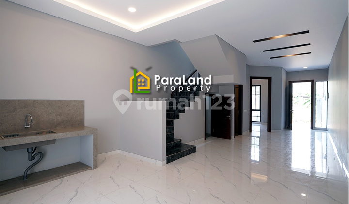 Rumah Baru 2 Lantai bisa KPR Akses Jalan 2 Mobil Lokasi Premium