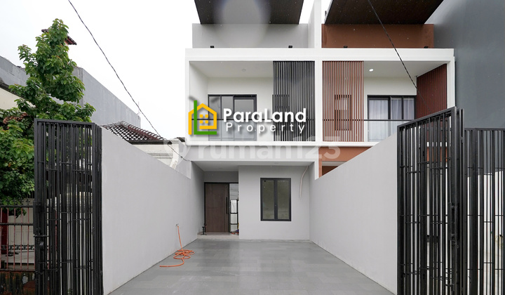 Meruya Rumah Baru, Buruan Tinggal 1 Unit Akses Jalan Lewat 2 Mobil Lokasi Bagus