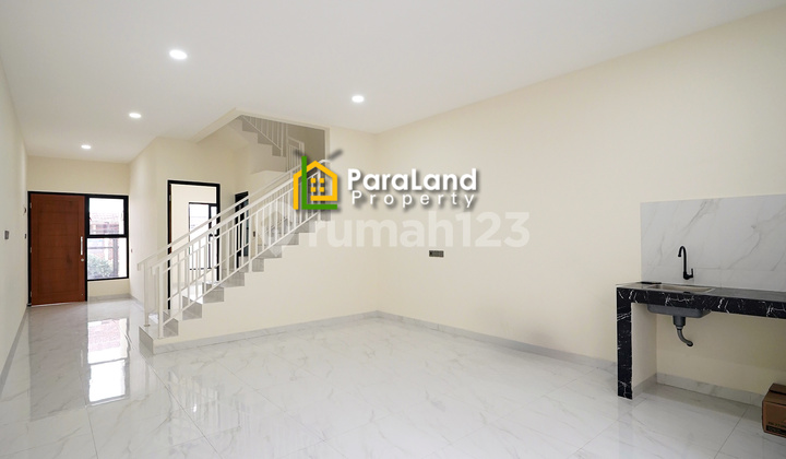 Rumah Baru 2 Lantai bisa KPR Akses Jalan 2 Mobil dan Mudah di Jangkau 2