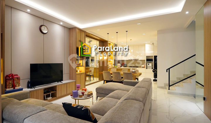 Rumah 4 Lantai Full Furnish dan Full Interior Lokasi Sangat Istimewa dan Langka Rumah 4 Lantai Full Furnish dan Full Interior Lokasi Sangat Istimewa dan Langka