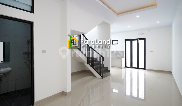 Rumah Baru Minimalist Modern di Kawasan Berkembang dengan Akses Terbaik Kembangan, Jakarta Barat 2