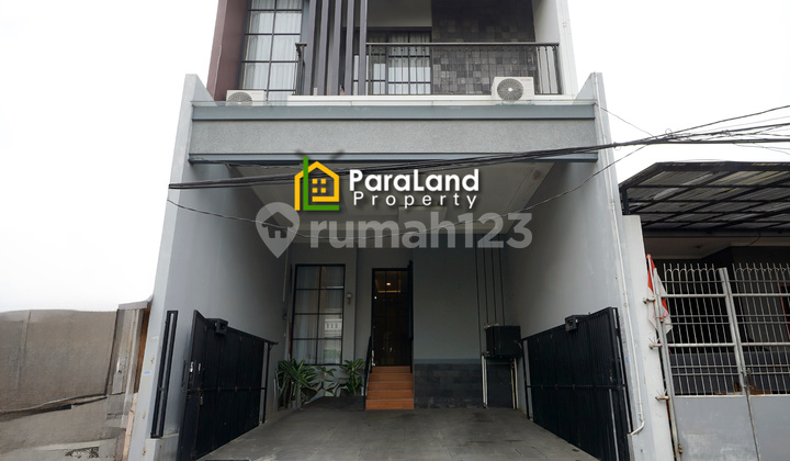 Bojong Indah 3-Story Minimalist House Furnished, Good Location with 2-Car Road Access 1