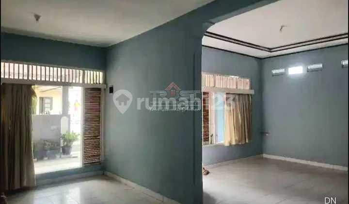 House for Long-Term Investment in the PJMI Area, Adjacent to Bintaro Station