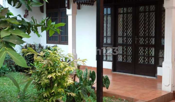 Rumah Bagus 2 Lantai Siap Huni Dalam Komplek Bintaro Sektor 3A 2