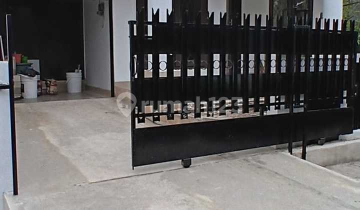 Ready-to-Live Hook House, Location in Menjangan-Ciputat Housing Area, Tangsel Ready-to-Live Hook House, Location in Menjangan-Ciputat Housing Area, Tangsel