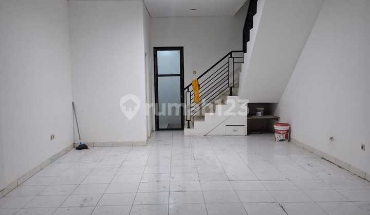 Ruko Murah 2 Lantai Lokasi Strategis di Pinggir Jalan Menjangan