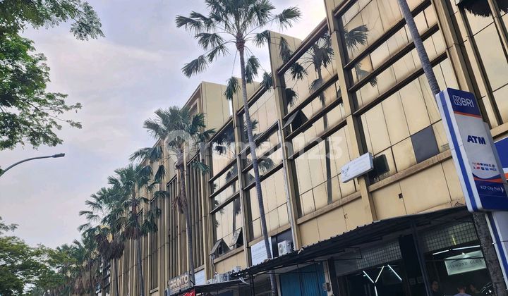 Ruko Gandeng Golflake Residence Hadap Jor