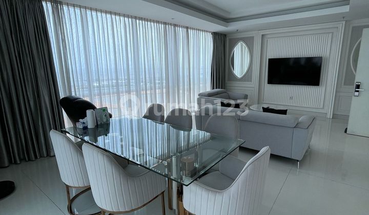 Regatta Apartment Private Elevator Fully Furnished Middle Floor