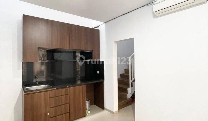 Rumah Modern Minimalis Jelambar  Jakarta Barat 2