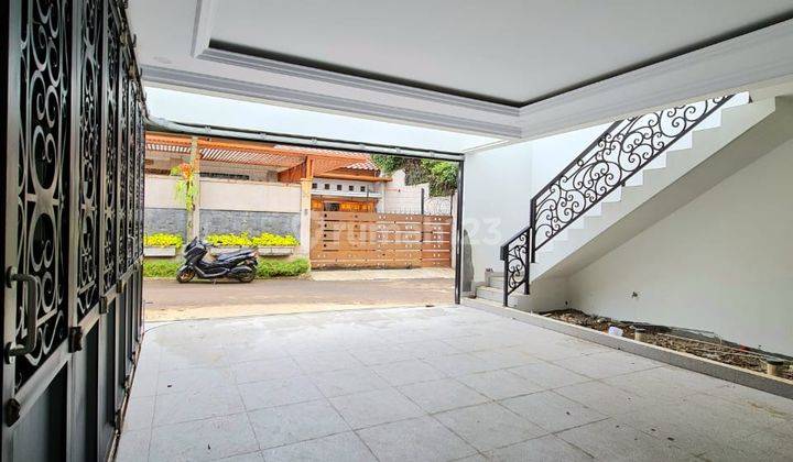 Rumah 3 floor private swimming pool  Carport  4 mobil di komplek Besar  10 menit ke jalan Tol  Andara. Dekat ke Cilandak 8