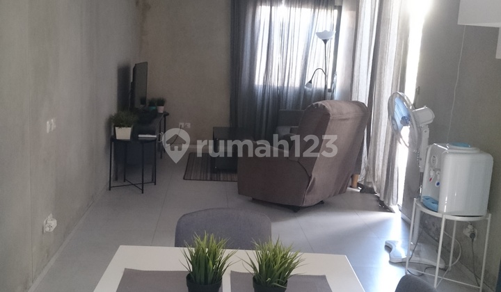 Disewa rumah 2 lantai minimalis mekar wangi Disewa rumah 2 lantai minimalis mekar wangi