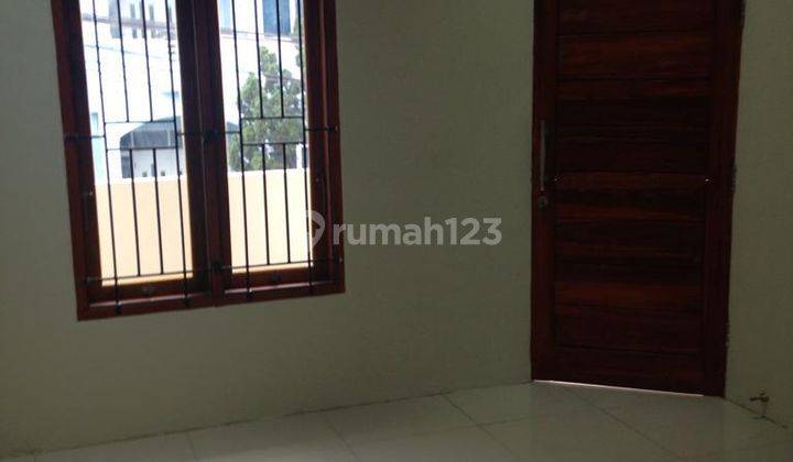 Disewakan rumah cantik dan siap huni di komplek kurdi 2