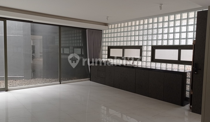 Keren abis!! Rumah disewa konsep apartment di mekar wangi 1