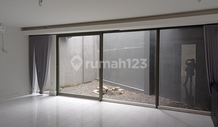 Keren abis!! Rumah disewa konsep apartment di mekar wangi 2