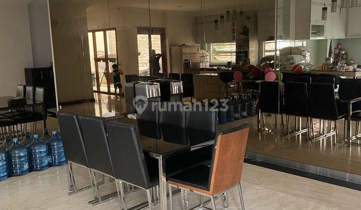 Dijual rumah sultan 2 lantai di setraduta purnama 2