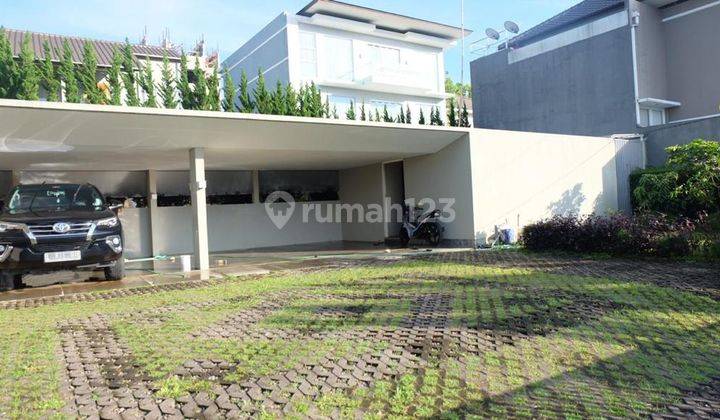 Dijual rumah sultan di resort dago pakar 2