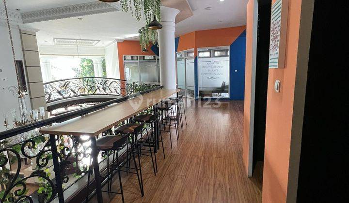 Dijual resto sedang berjalan di sayap dago 2